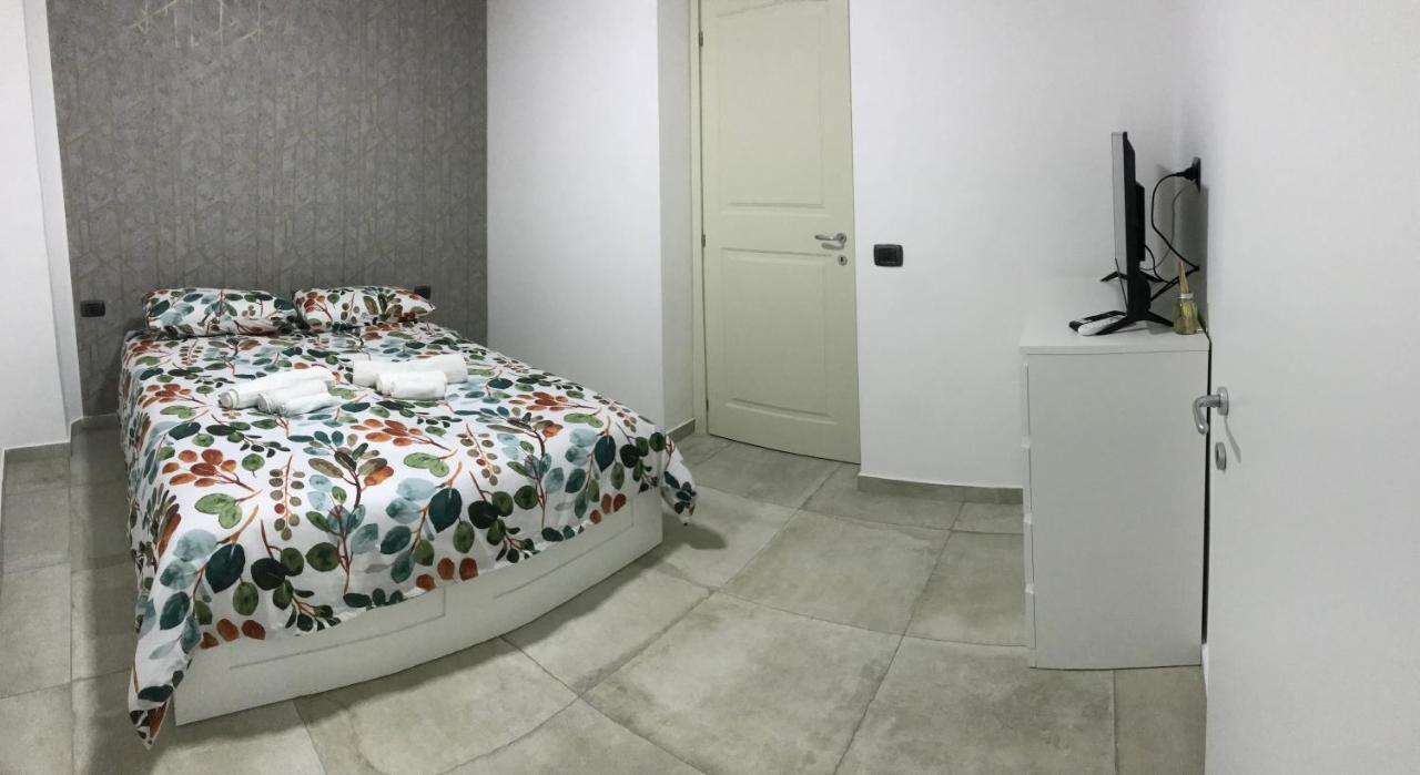 Hotel Nadyle House Napoli Esterno foto