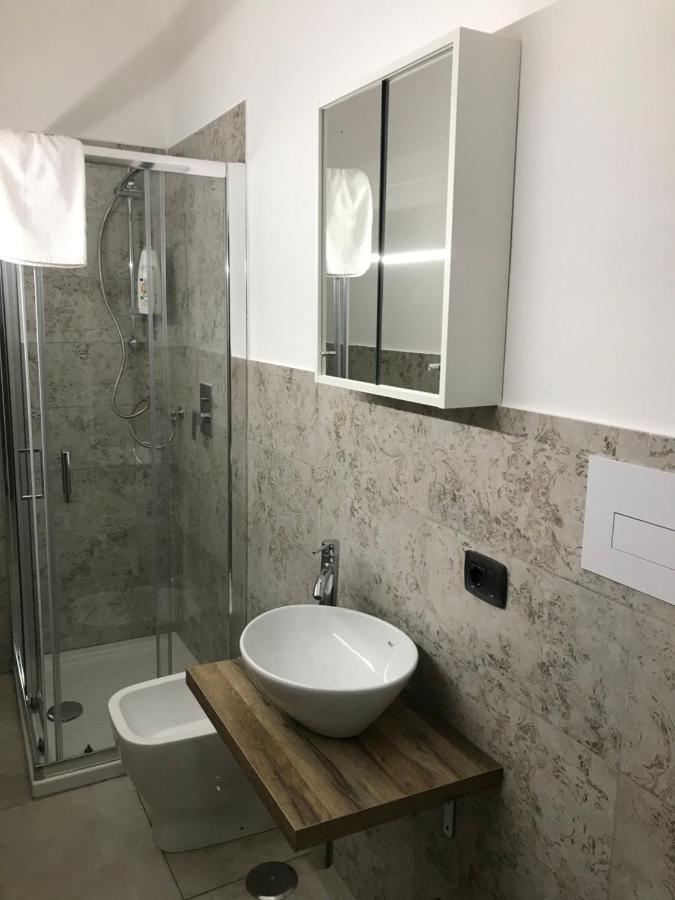 Hotel Nadyle House Napoli Esterno foto