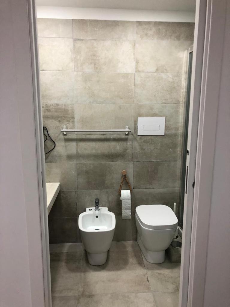 Hotel Nadyle House Napoli Esterno foto