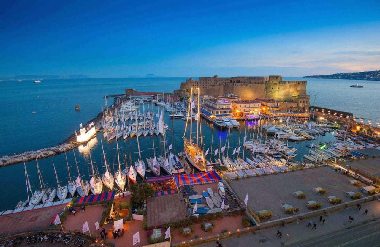 Hotel Nadyle House Napoli Esterno foto